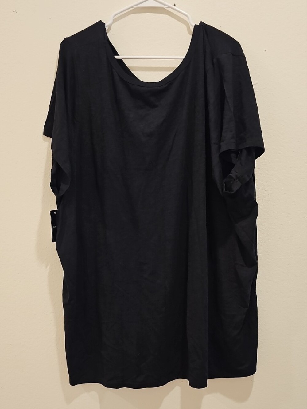 torrid Black Relaxed Short Sleeve Tee - Picture 2 of 3